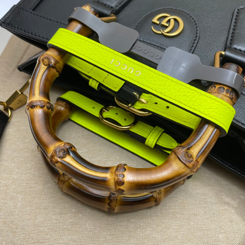 GUI - Luxurious Totes - 402