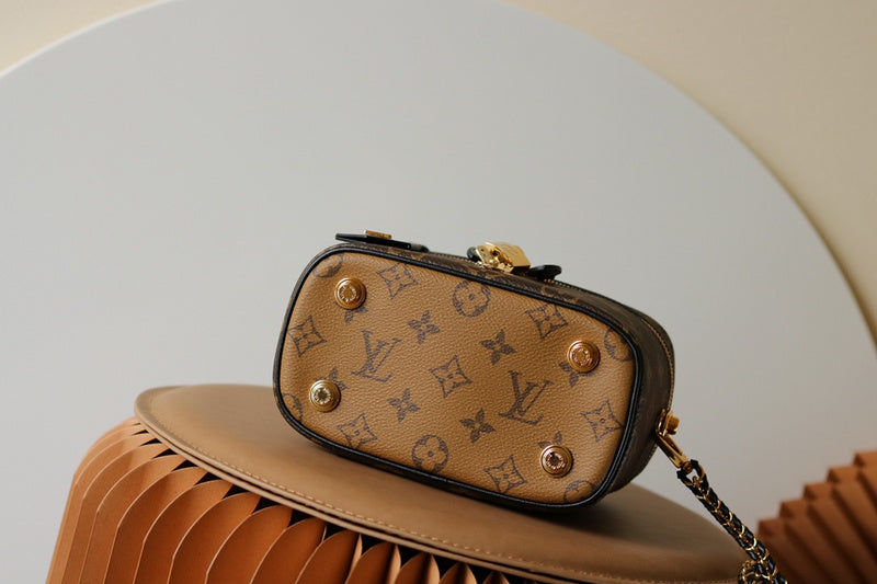 LOV - Luxurious Totes - 2070