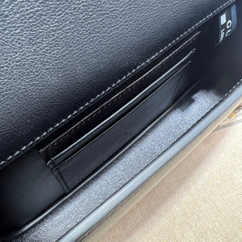 GUI - Luxurious Totes - 677