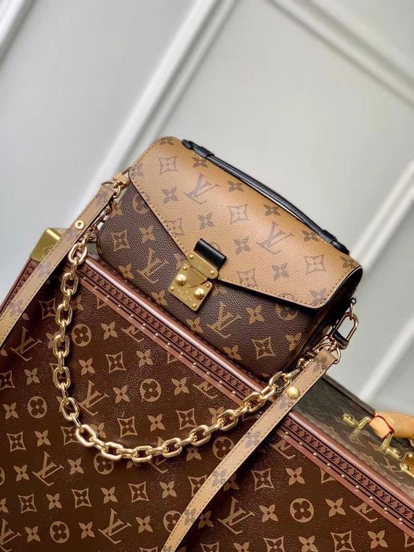 LOV - Luxurious Totes - 826