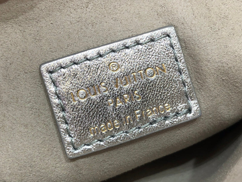 LOV - Luxurious Totes - 1810