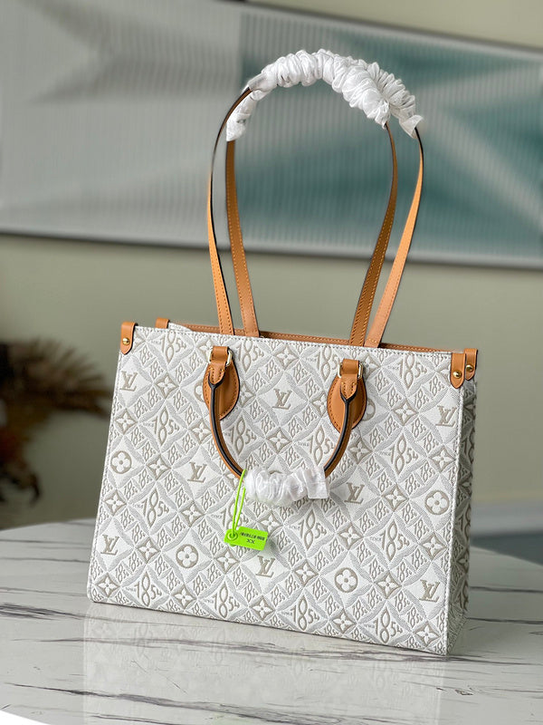 LOV - Luxurious Totes - 2137