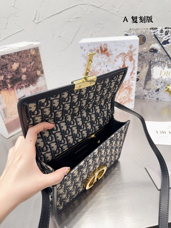 Luxurious Totes - DOR2 Bags - 084