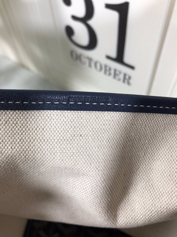 Lux-Totes - GOD Bags - 299