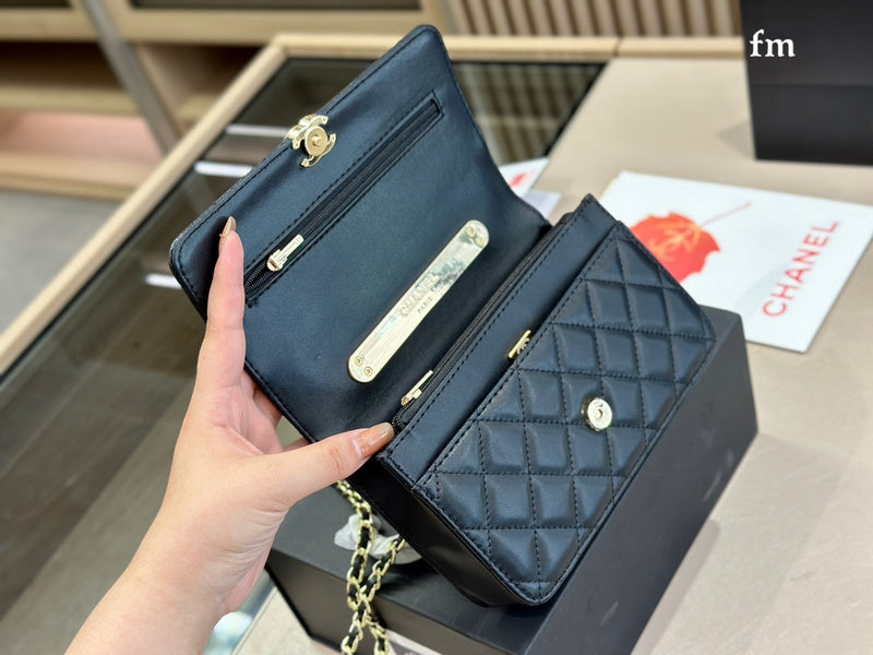 Luxurious Totes - CNL3 Bags - 136