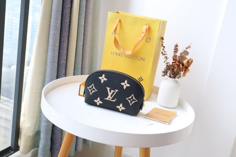 LOV - Luxurious Totes - 2231