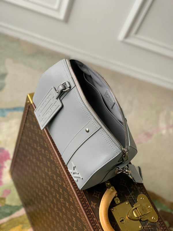 LOV - Luxurious Totes - 1898