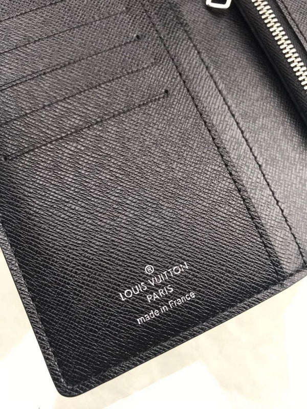 LOV - Luxurious Totes - 2306