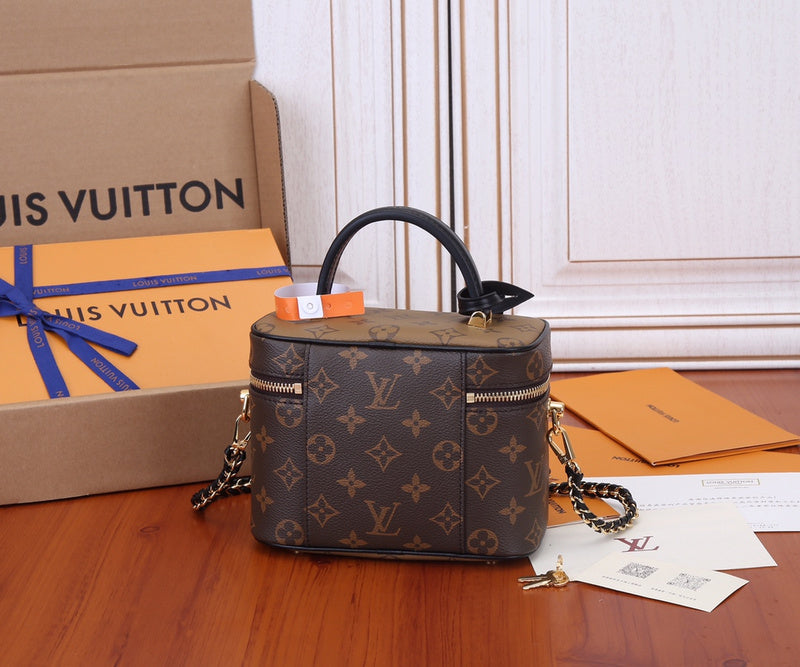 LOV - Luxurious Totes - 1662