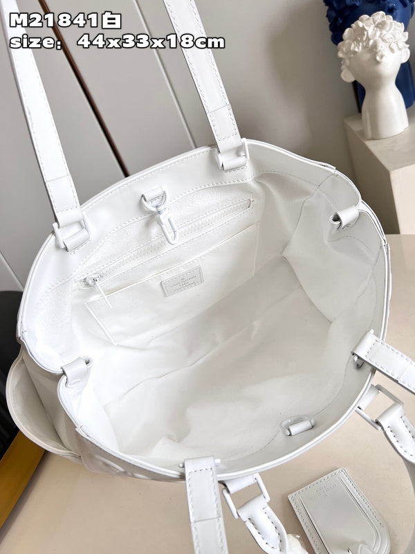 LOV - Luxurious Totes - 295