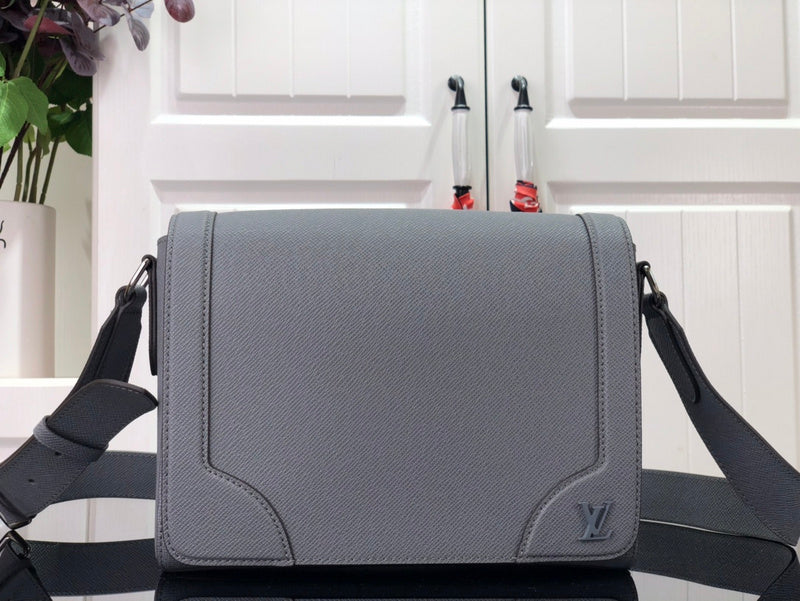 LOV - Luxurious Totes - 2238