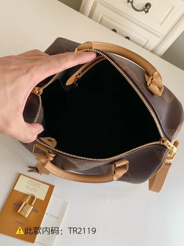 Luxurious Totes - Latest - 9705