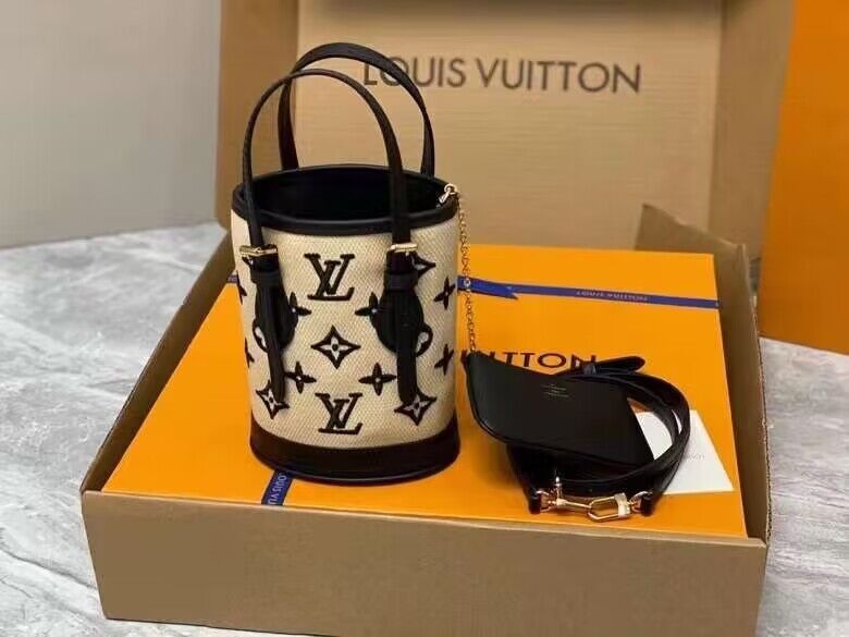 LOV - Luxurious Totes - 113
