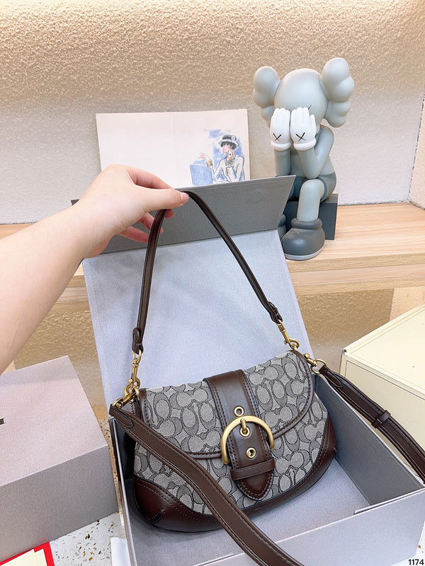 Luxurious Totes - CCH2 Bags - 092