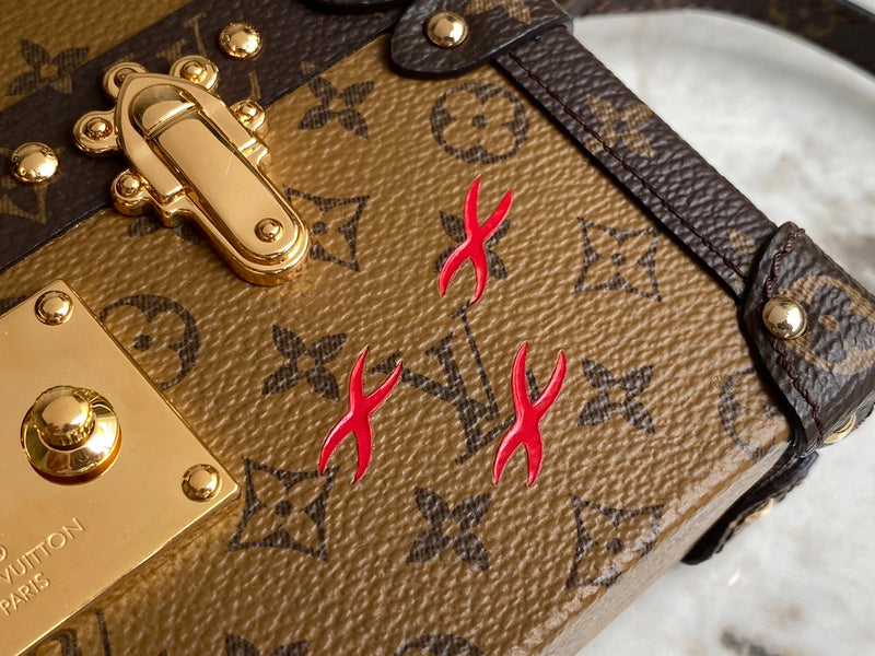 LOV - Luxurious Totes - 1536