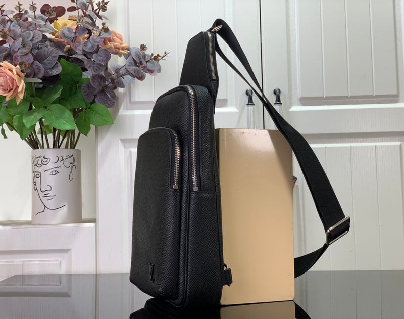 LOV - Luxurious Totes - 1070