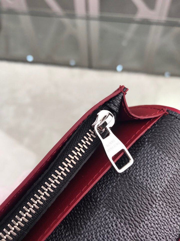 LOV - Luxurious Totes - 2300