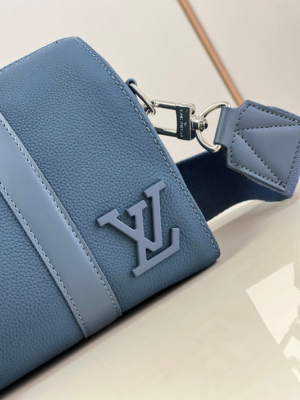 LOV - Luxurious Totes - 1846