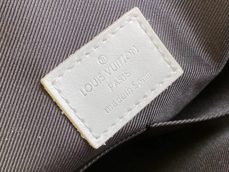 LOV - Luxurious Totes - 2451