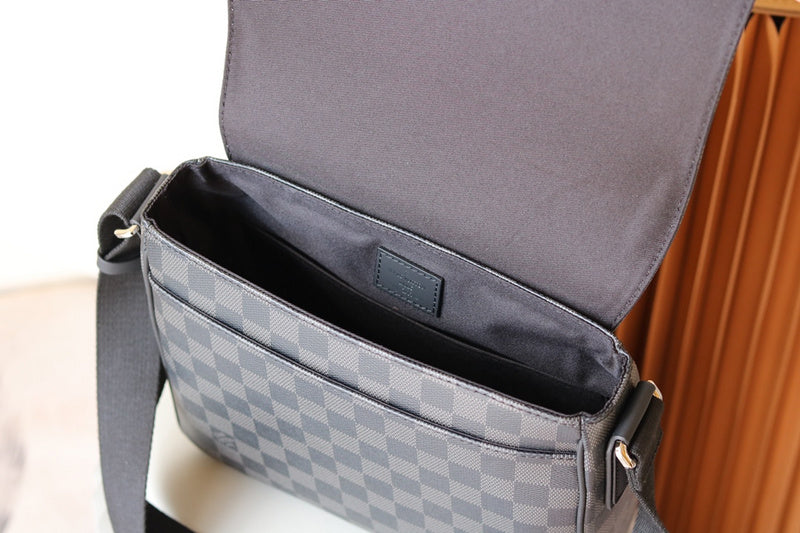 LOV - Luxurious Totes - 2046