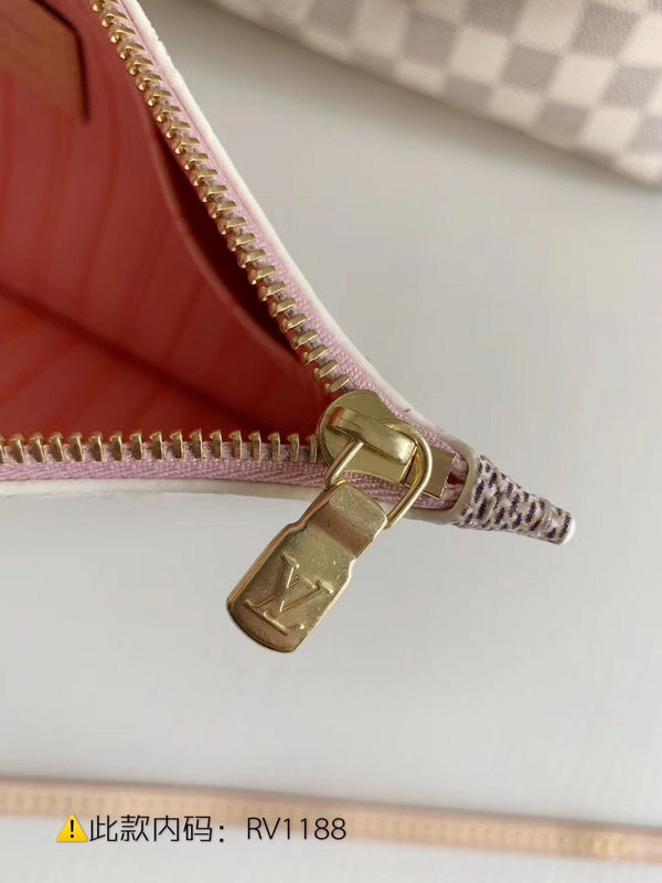 Luxurious Totes - Latest - 2384