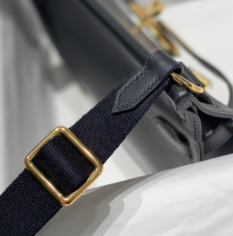 Lux-Totes - HMS Bags - 044