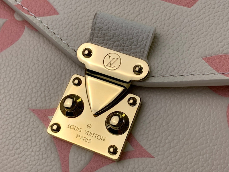 LOV - Luxurious Totes - 677