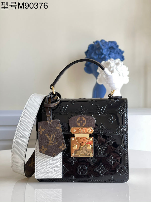 LOV - Luxurious Totes - 2226