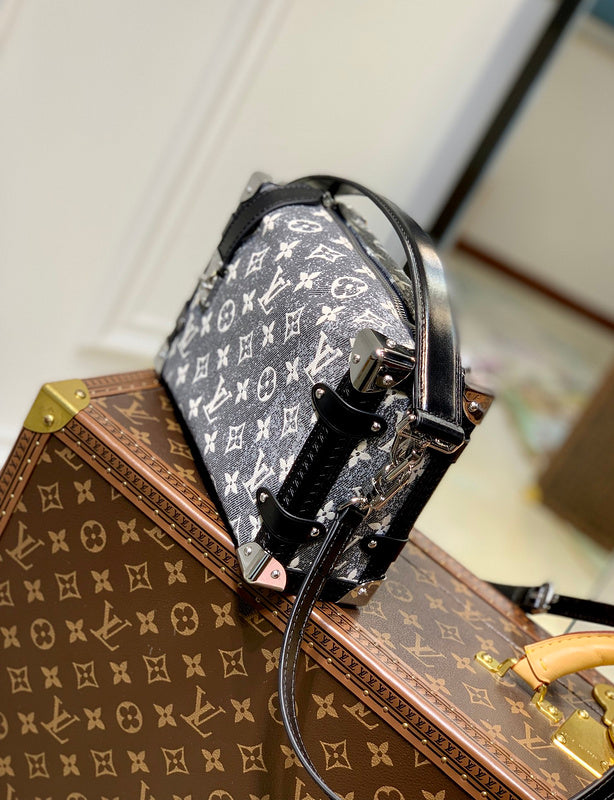 LOV - Luxurious Totes - 902