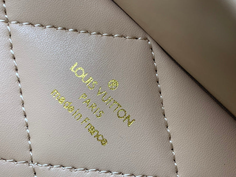 LOV - Luxurious Totes - 1428