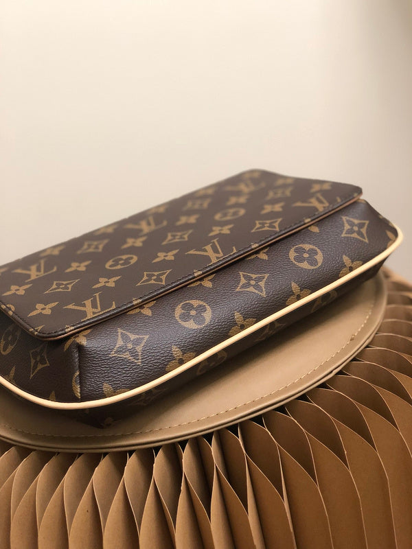 LOV - Luxurious Totes - 2330