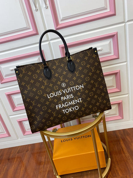 LOV - Luxurious Totes - 2662