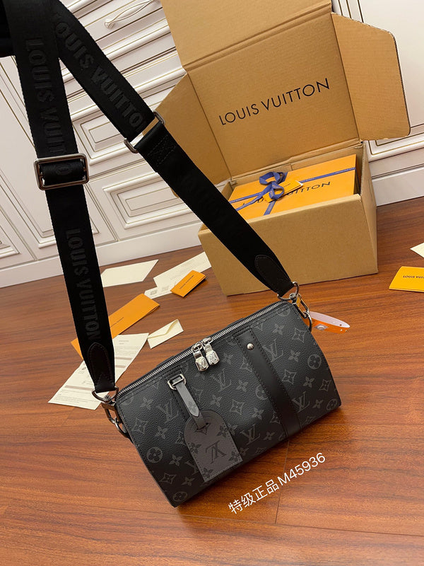 LOV - Luxurious Totes - 1165