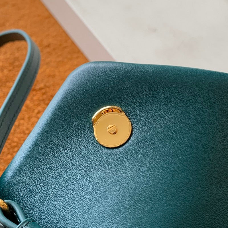 Luxurious Totes - Latest - 8004
