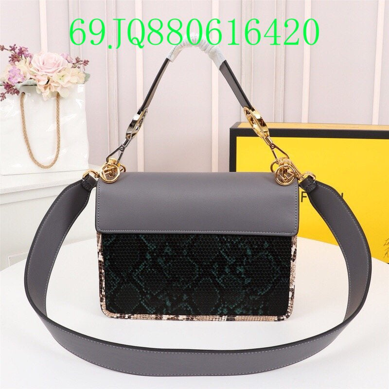 GC - Shoulder - 2890