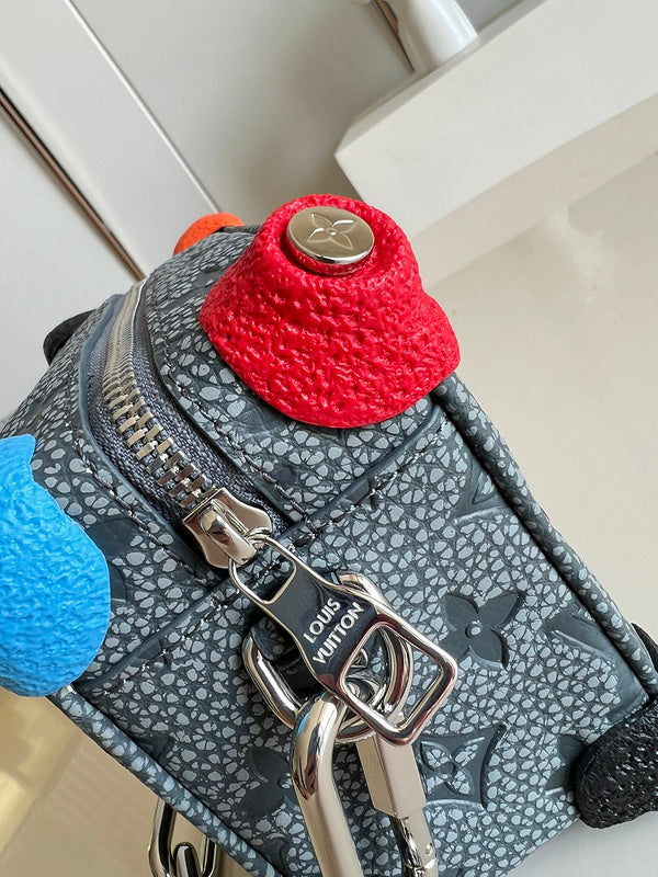 LOV - Luxurious Totes - 1109