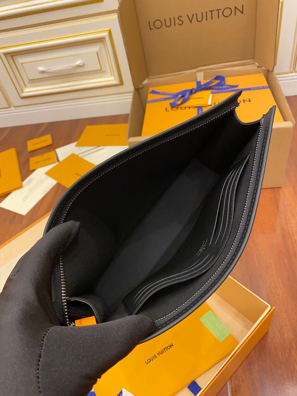 LOV - Luxurious Totes - 2087