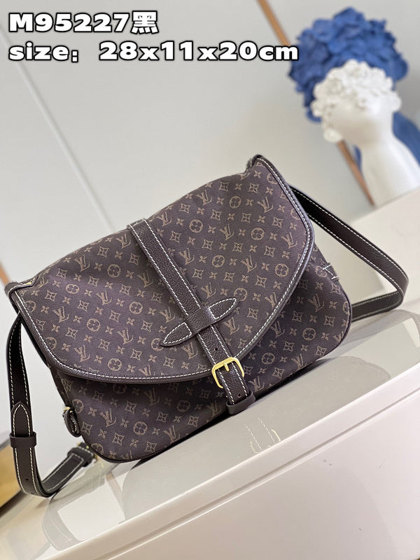 LOV - Luxurious Totes - 764
