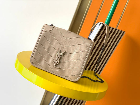 Luxurious Totes - Latest - 8622