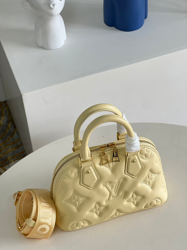 LOV - Luxurious Totes - 1570