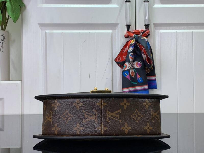 LOV - Luxurious Totes - 601