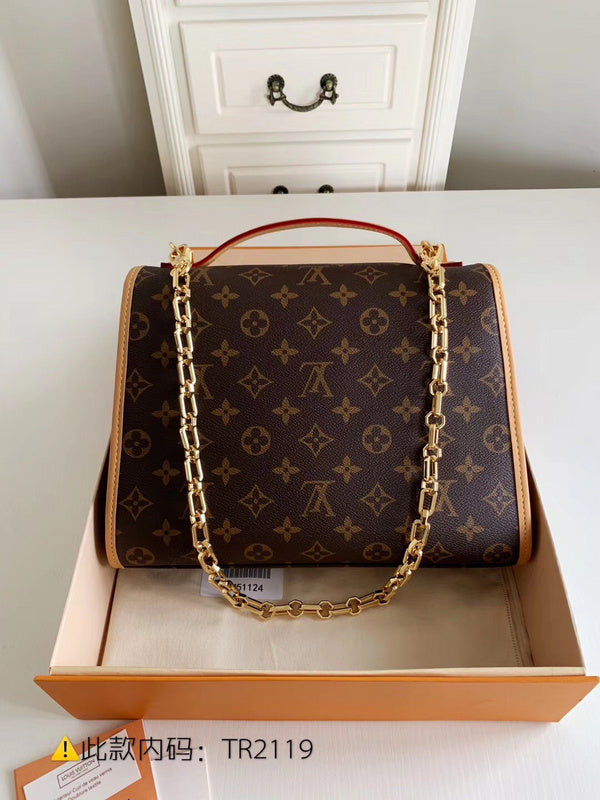 Luxurious Totes - Latest - 2424