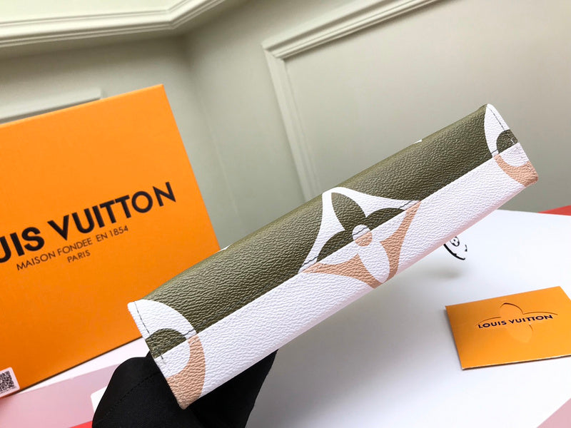 Luxurious Totes - Latest - 720