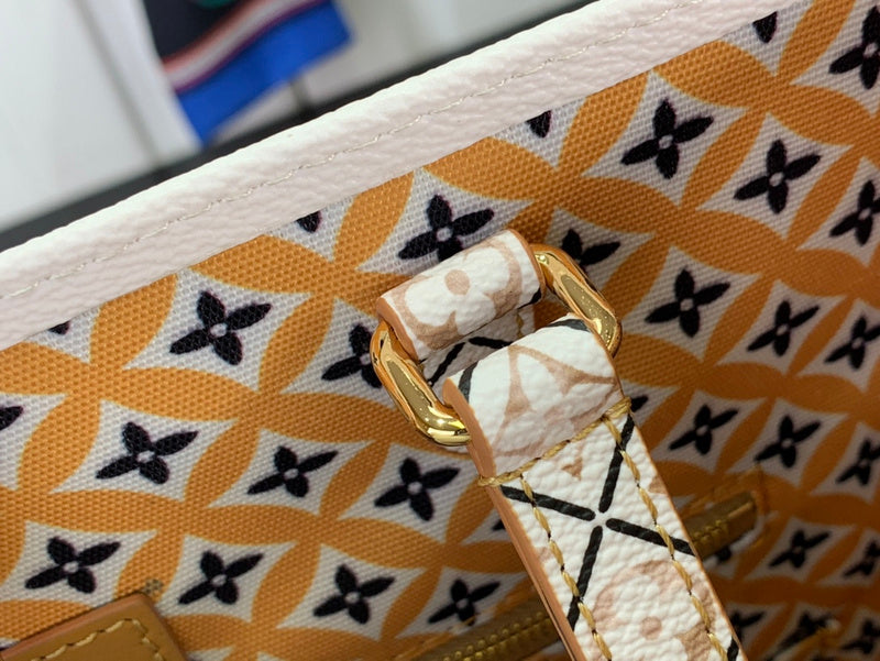LOV - Luxurious Totes - 089