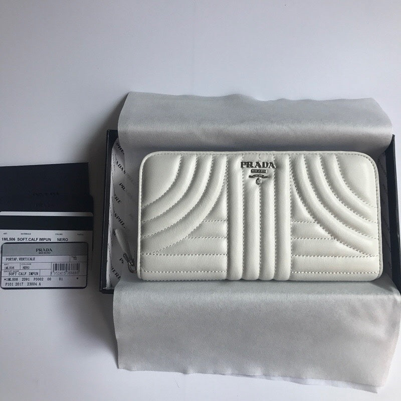 Luxurious Totes - Latest - 10202