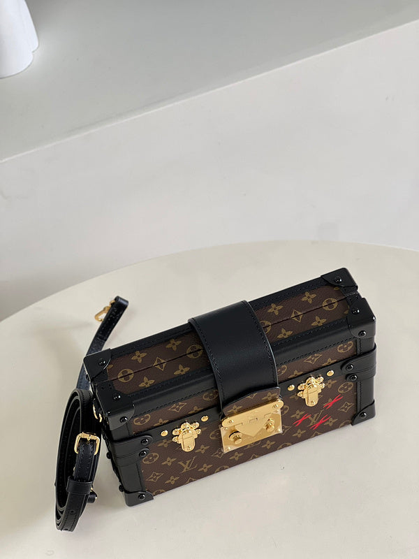 LOV - Luxurious Totes - 1665