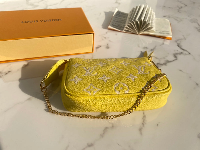 LOV - Luxurious Totes - 1716