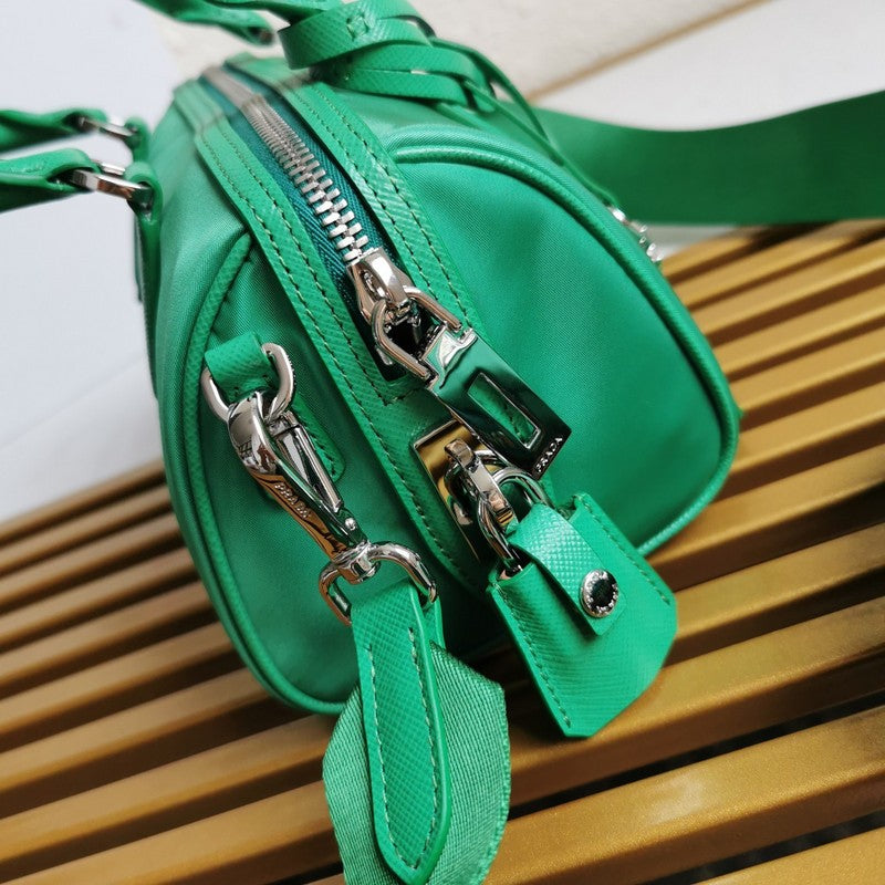 PDA - Luxurious Totes - 020
