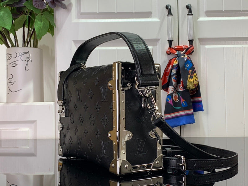 LOV - Luxurious Totes - 077