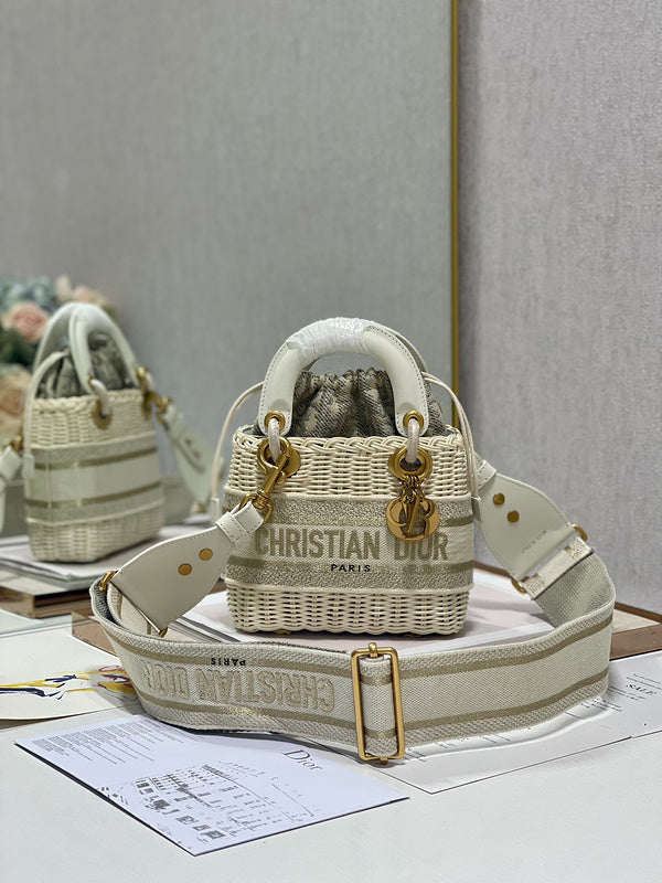 Luxurious Totes - Latest - 6335